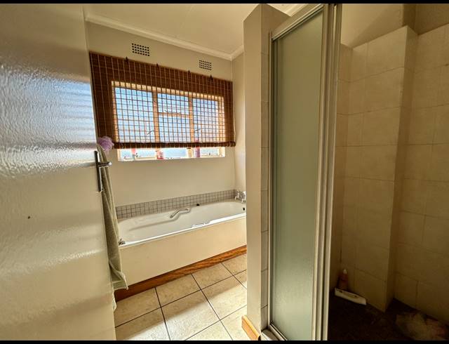 3 BEDROOM HOUSE FOR SALE IN ISANDOVALE